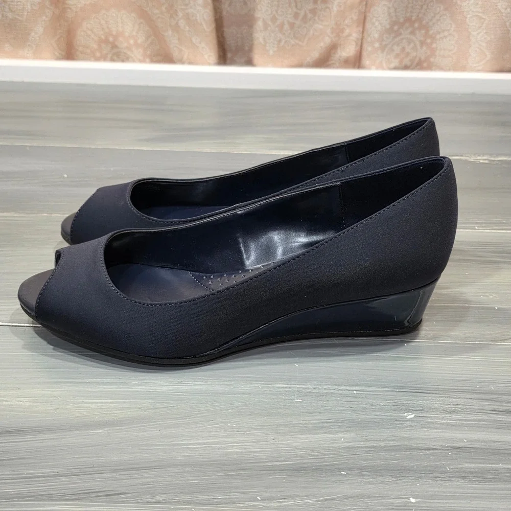 Bandolino Wedge Heels BDCANDRA Navy Blue Peep Toe Size‎ 7.5 W Wide
